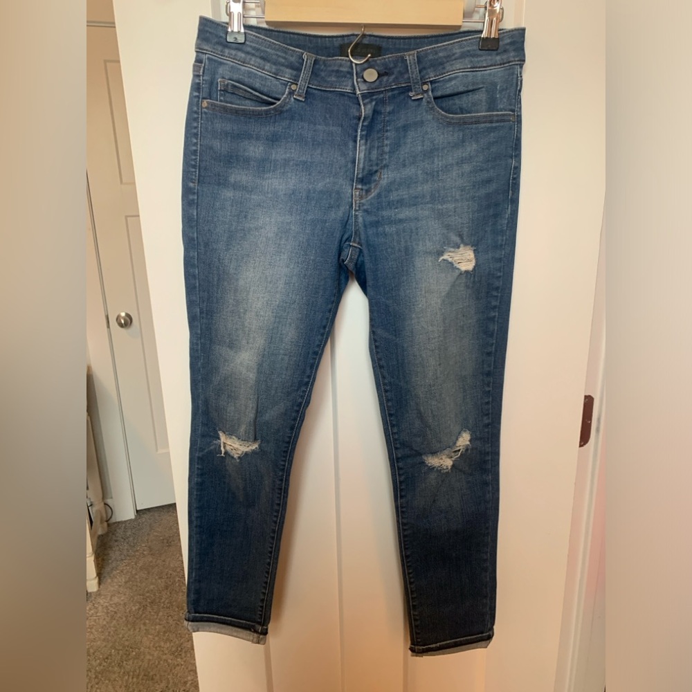 Distressed Skinny jeans